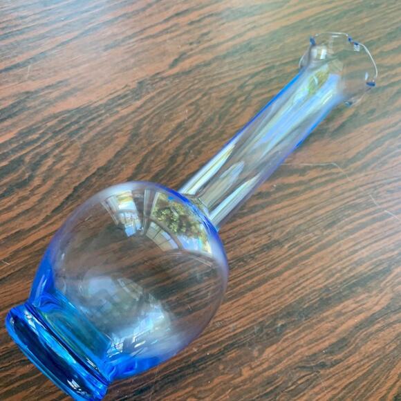 Vintage Light Blue Glass Bud Vase with Scalloped Edge – Delicate & Elegant - Picture 9 of 10